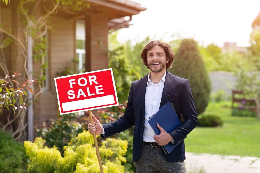 real estate agent 